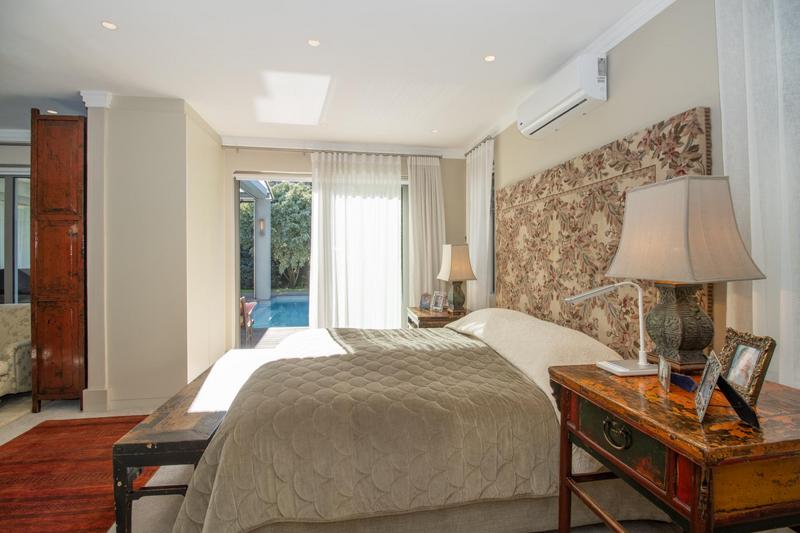 4 Bedroom Property for Sale in Constantia Western Cape